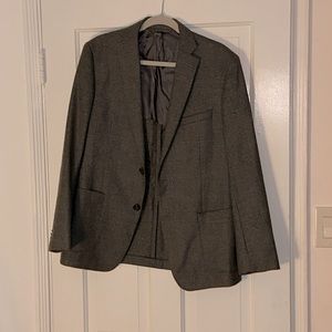 Elie Tahari gray blazer. 40R